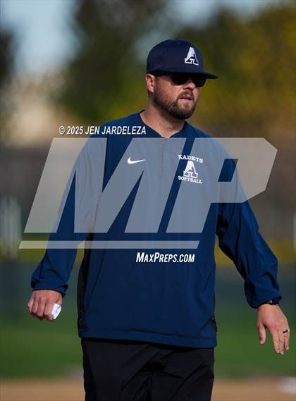 Thumbnail 3 in Elizabeth vs. Air Academy (CHSAA 4A First Round) photogallery.