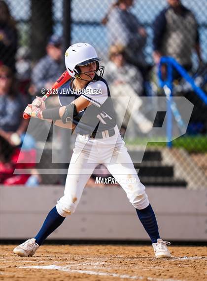 Thumbnail 3 in Elizabeth vs. Air Academy (CHSAA 4A First Round) photogallery.