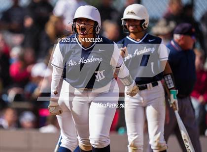 Thumbnail 2 in Elizabeth vs. Air Academy (CHSAA 4A First Round) photogallery.