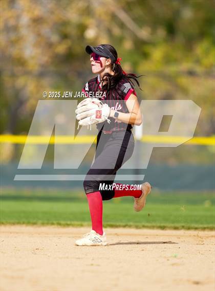 Thumbnail 3 in Elizabeth vs. Air Academy (CHSAA 4A First Round) photogallery.