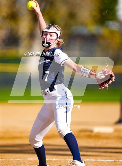 Thumbnail 2 in Elizabeth vs. Air Academy (CHSAA 4A First Round) photogallery.