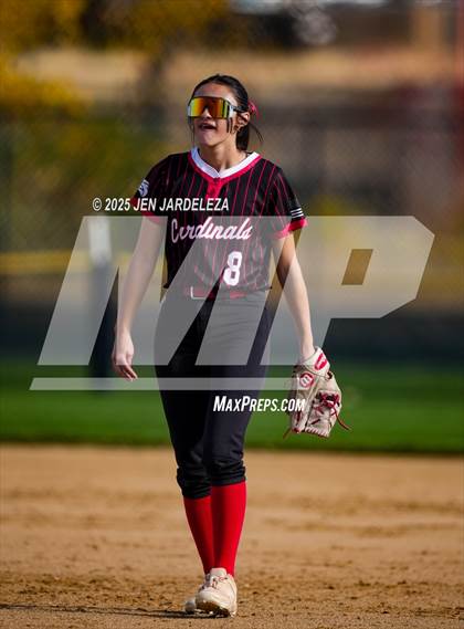 Thumbnail 3 in Elizabeth vs. Air Academy (CHSAA 4A First Round) photogallery.