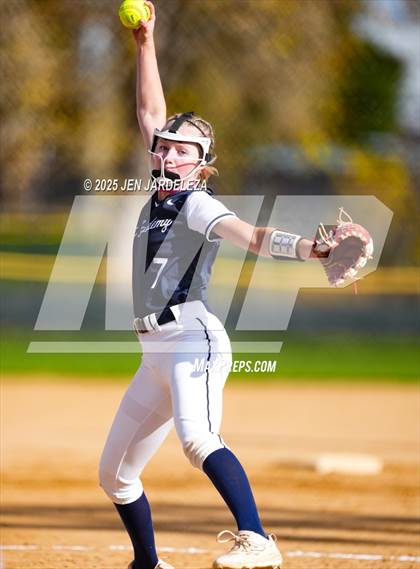 Thumbnail 2 in Elizabeth vs. Air Academy (CHSAA 4A First Round) photogallery.