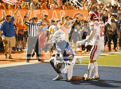 Thumbnail 2 in Mater Dei @ Bishop Gorman photogallery.
