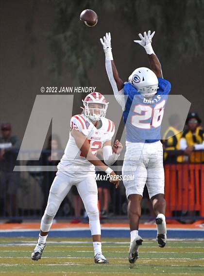 Thumbnail 3 in Mater Dei @ Bishop Gorman photogallery.