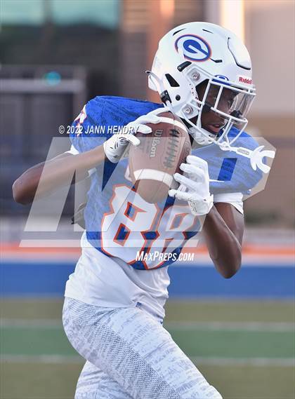 Thumbnail 3 in Mater Dei @ Bishop Gorman photogallery.