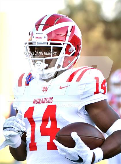 Thumbnail 3 in Mater Dei @ Bishop Gorman photogallery.