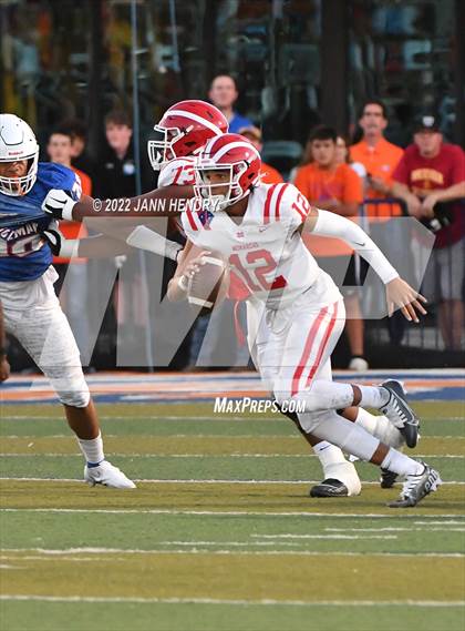 Thumbnail 3 in Mater Dei @ Bishop Gorman photogallery.