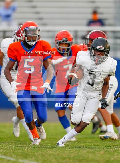Thumbnail 1 in Braden River vs Southeast JV Football photogallery.