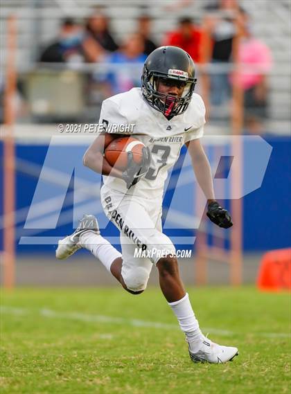 Thumbnail 2 in Braden River vs Southeast JV Football photogallery.