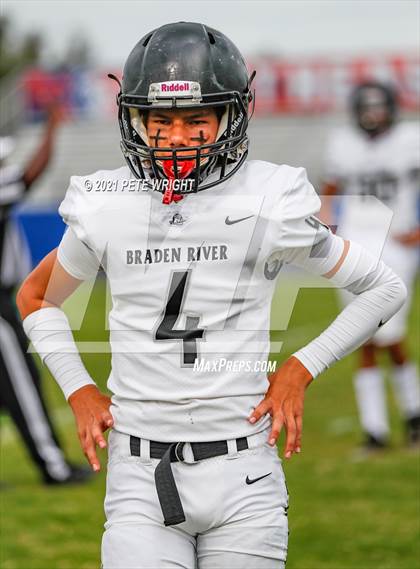 Thumbnail 2 in Braden River vs Southeast JV Football photogallery.