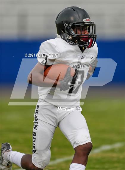 Thumbnail 2 in Braden River vs Southeast JV Football photogallery.