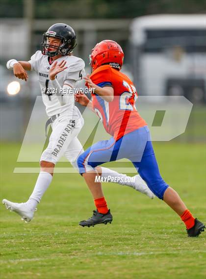 Thumbnail 1 in Braden River vs Southeast JV Football photogallery.