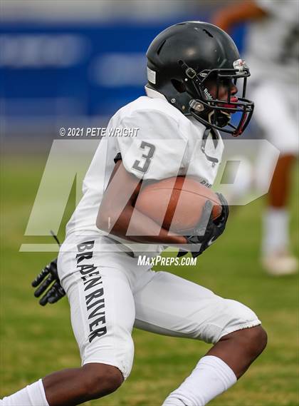 Thumbnail 3 in Braden River vs Southeast JV Football photogallery.