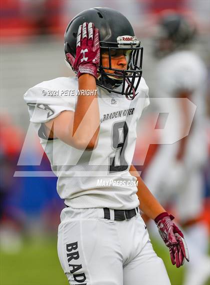 Thumbnail 3 in Braden River vs Southeast JV Football photogallery.