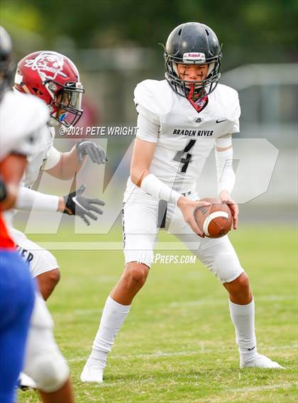 Thumbnail 3 in Braden River vs Southeast JV Football photogallery.