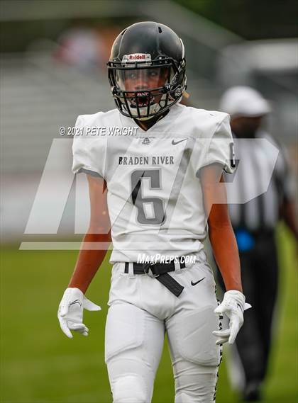 Thumbnail 1 in Braden River vs Southeast JV Football photogallery.