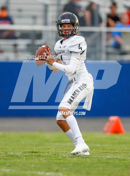 Thumbnail 2 in Braden River vs Southeast JV Football photogallery.