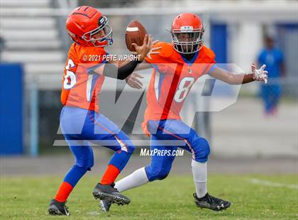 Thumbnail 1 in Braden River vs Southeast JV Football photogallery.