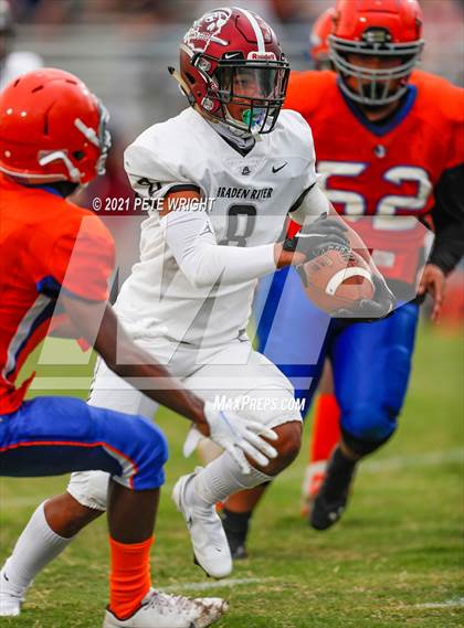 Thumbnail 2 in Braden River vs Southeast JV Football photogallery.