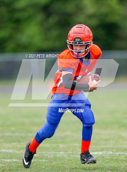 Thumbnail 1 in Braden River vs Southeast JV Football photogallery.