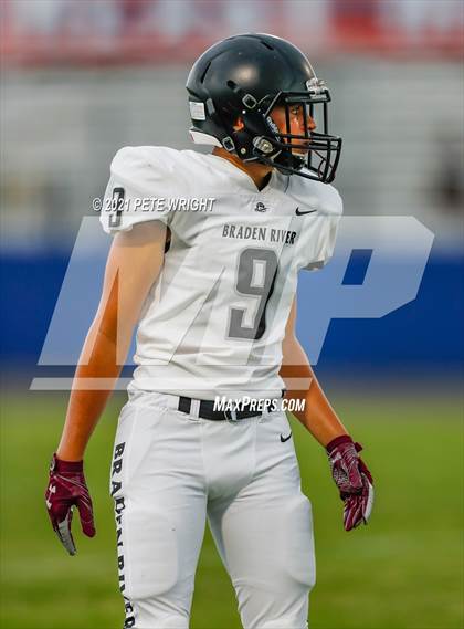 Thumbnail 2 in Braden River vs Southeast JV Football photogallery.