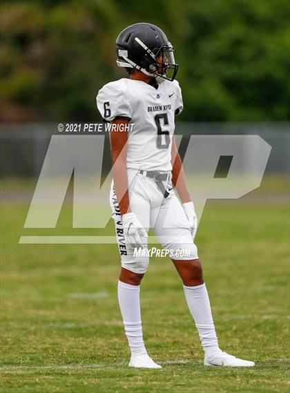 Thumbnail 1 in Braden River vs Southeast JV Football photogallery.
