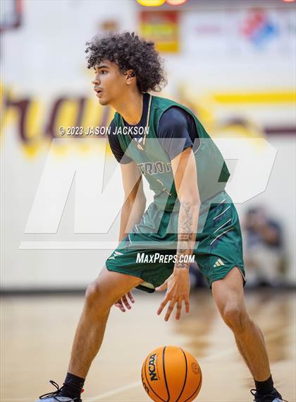 Thumbnail 2 in Pinecrest vs Lumberton (Robeson County Shootout) photogallery.
