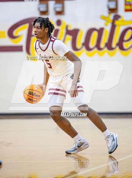 Thumbnail 2 in Pinecrest vs Lumberton (Robeson County Shootout) photogallery.