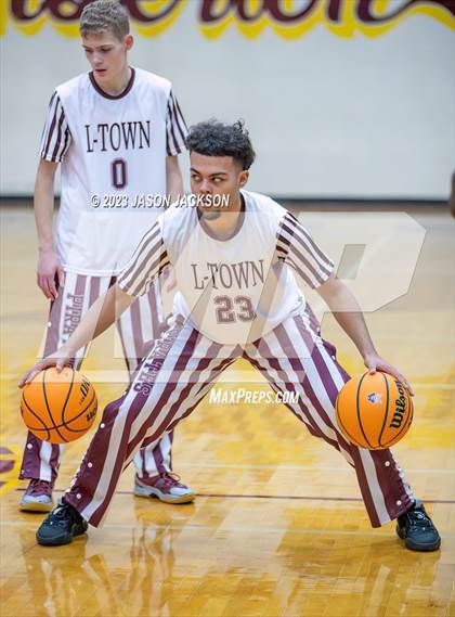 Thumbnail 3 in Pinecrest vs Lumberton (Robeson County Shootout) photogallery.