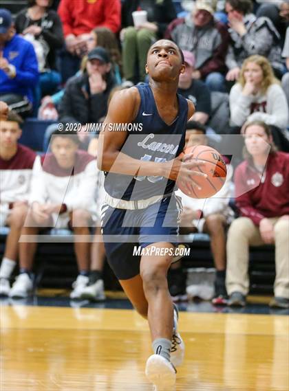 Thumbnail 3 in Belleville West @ Belleville East (IHSA 4A Regional Semifinal) photogallery.