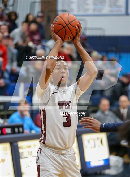 Thumbnail 2 in Belleville West @ Belleville East (IHSA 4A Regional Semifinal) photogallery.