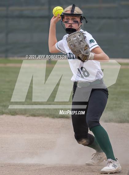 Thumbnail 3 in Bronson vs Jenison (Jenison Jamboree) photogallery.