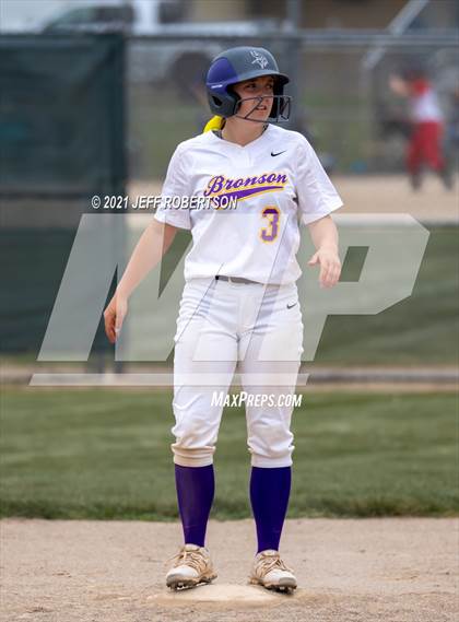 Thumbnail 3 in Bronson vs Jenison (Jenison Jamboree) photogallery.