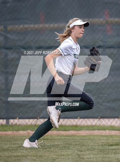 Thumbnail 2 in Bronson vs Jenison (Jenison Jamboree) photogallery.