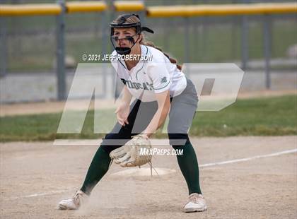 Thumbnail 3 in Bronson vs Jenison (Jenison Jamboree) photogallery.