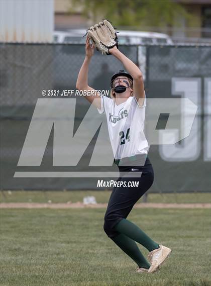 Thumbnail 2 in Bronson vs Jenison (Jenison Jamboree) photogallery.
