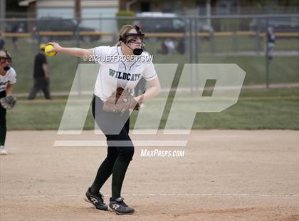 Thumbnail 3 in Bronson vs Jenison (Jenison Jamboree) photogallery.