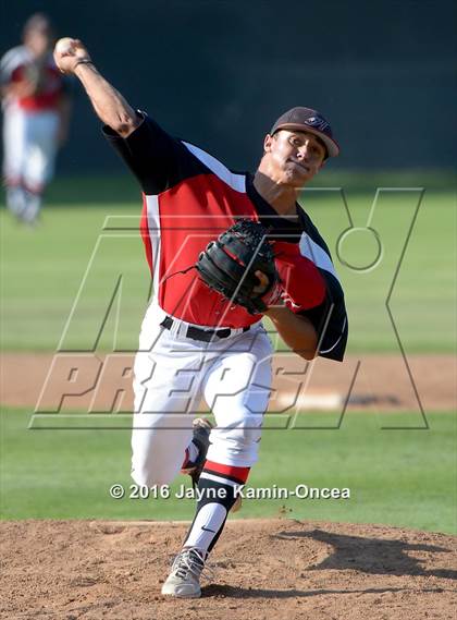 Thumbnail 2 in JSerra Catholic @ Hart photogallery.