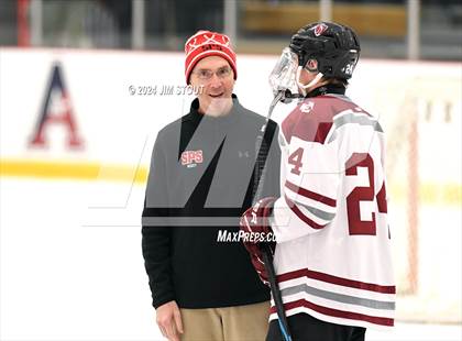 Thumbnail 3 in St. Paul's vs. Loomis (Avon Christmas Classic 7th Place) photogallery.