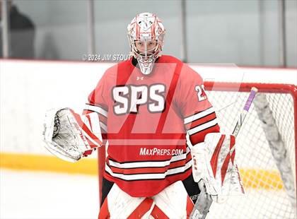 Thumbnail 1 in St. Paul's vs. Loomis (Avon Christmas Classic 7th Place) photogallery.