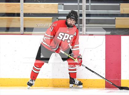 Thumbnail 3 in St. Paul's vs. Loomis (Avon Christmas Classic 7th Place) photogallery.