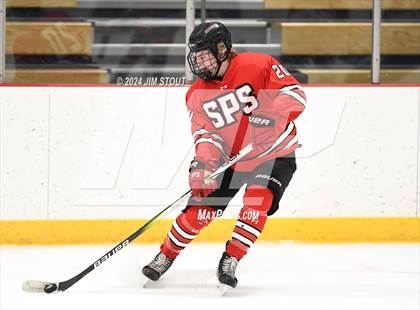 Thumbnail 3 in St. Paul's vs. Loomis (Avon Christmas Classic 7th Place) photogallery.