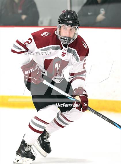 Thumbnail 2 in St. Paul's vs. Loomis (Avon Christmas Classic 7th Place) photogallery.