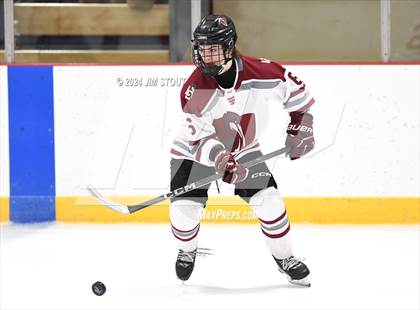 Thumbnail 2 in St. Paul's vs. Loomis (Avon Christmas Classic 7th Place) photogallery.