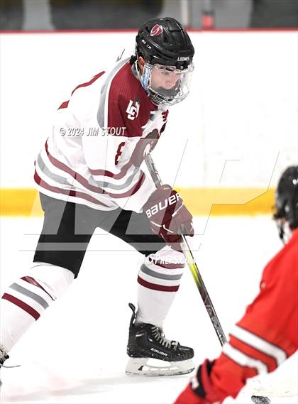 Thumbnail 3 in St. Paul's vs. Loomis (Avon Christmas Classic 7th Place) photogallery.