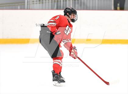 Thumbnail 3 in St. Paul's vs. Loomis (Avon Christmas Classic 7th Place) photogallery.