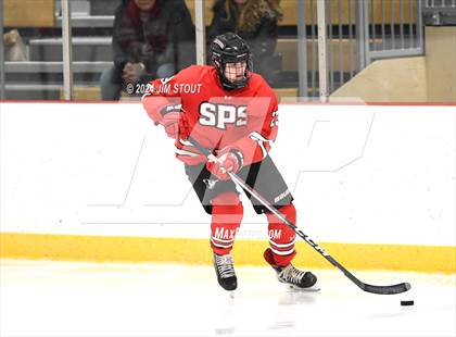 Thumbnail 3 in St. Paul's vs. Loomis (Avon Christmas Classic 7th Place) photogallery.