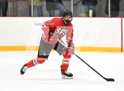 Thumbnail 3 in St. Paul's vs. Loomis (Avon Christmas Classic 7th Place) photogallery.
