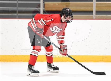 Thumbnail 2 in St. Paul's vs. Loomis (Avon Christmas Classic 7th Place) photogallery.